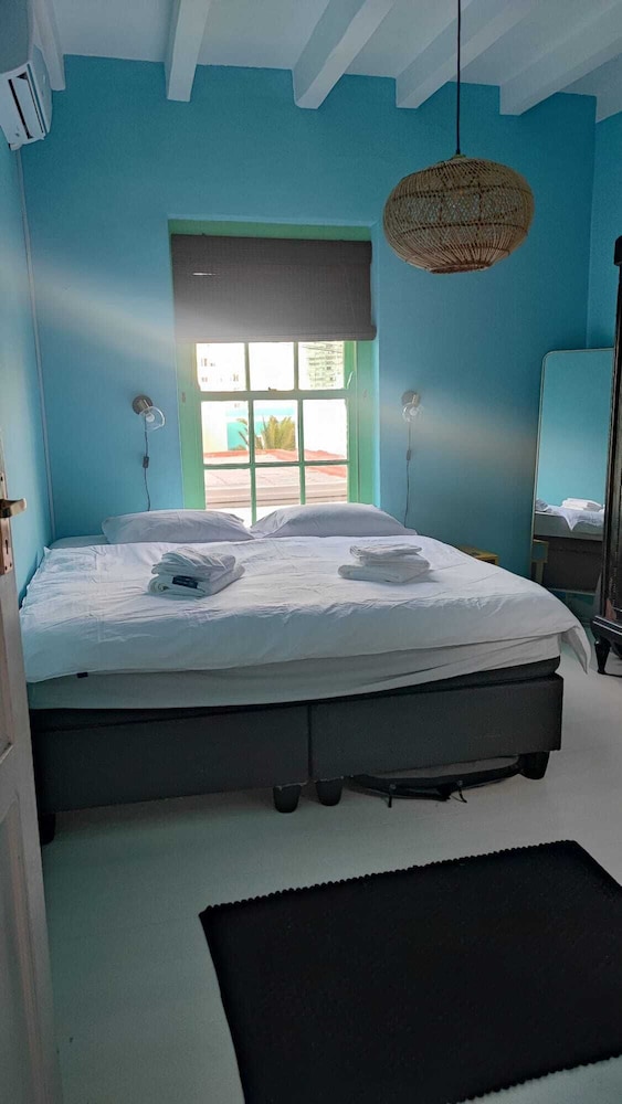 Beautiful Appartement With Balcony and Great View at Bokaap