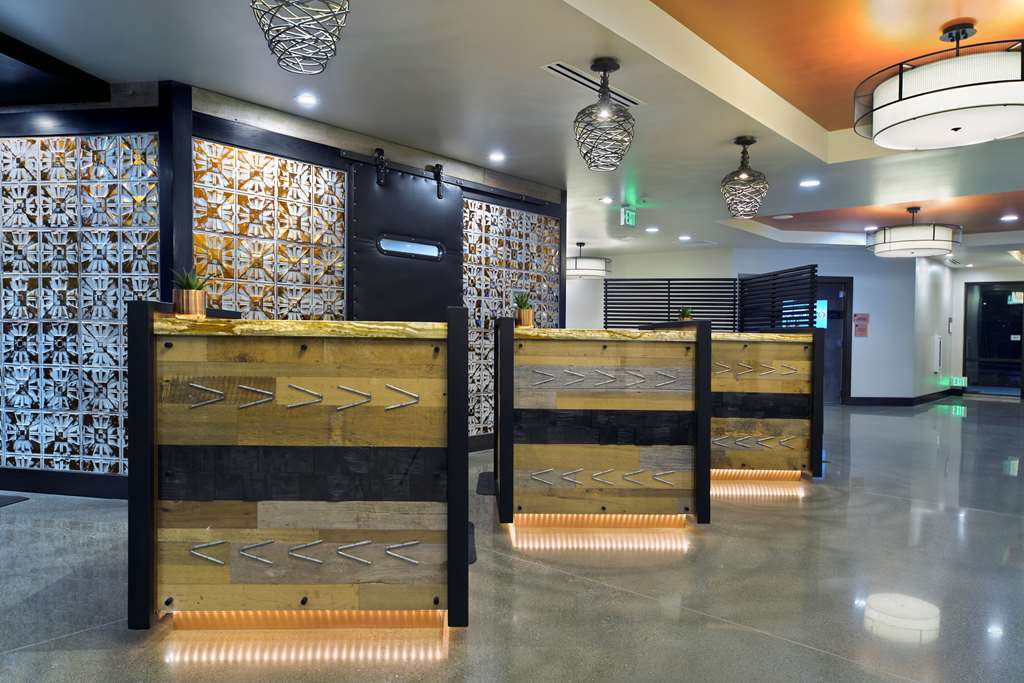 Oxford Suites Paso Robles - photo 6