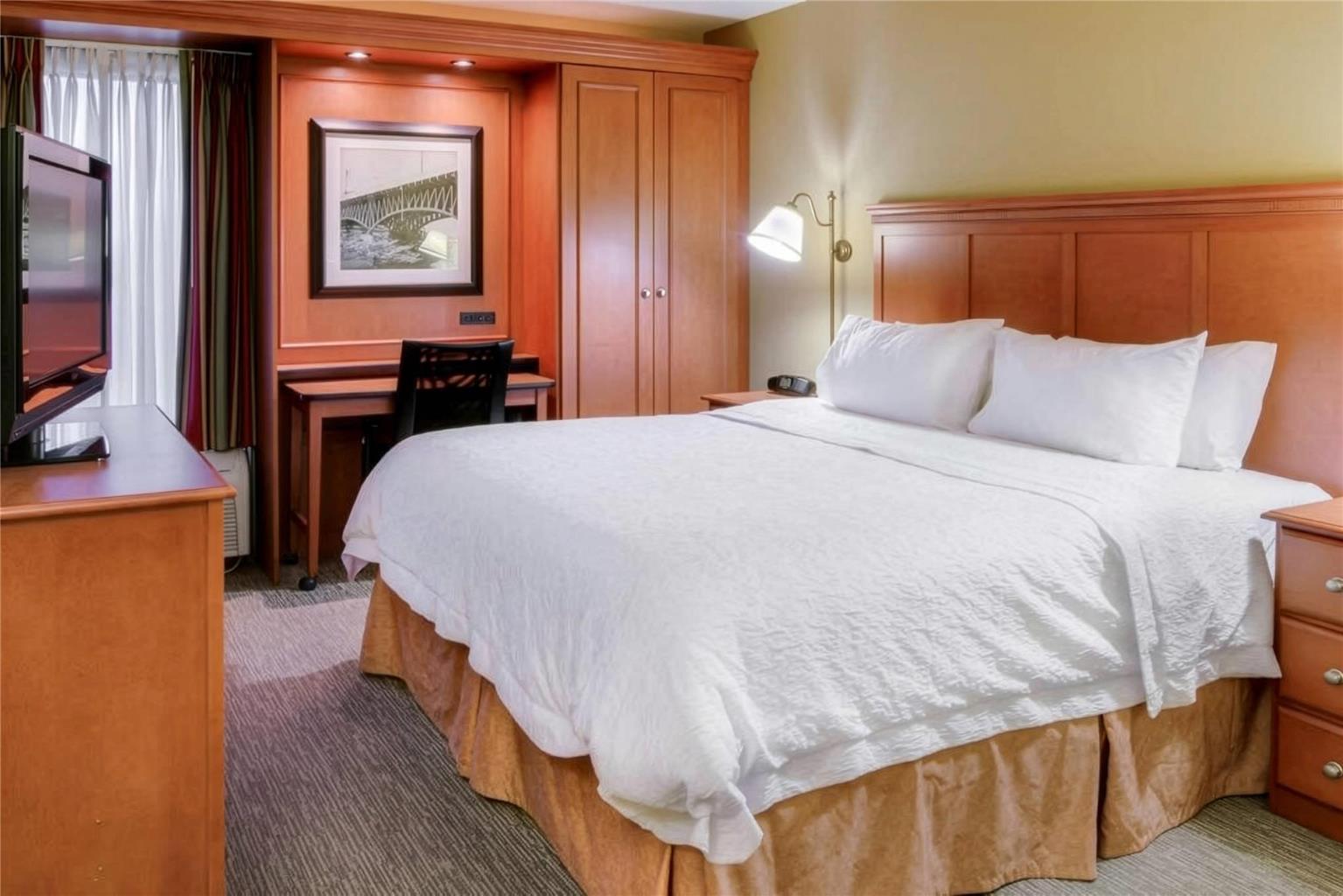 Pittsburgh Airport Inn and Suites — hotel in Coraopolis