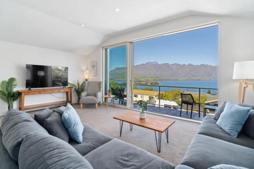 Spectacular views large 3 bedroom house — 4-Star Luxury Hotel in Queenstown, New Zealand