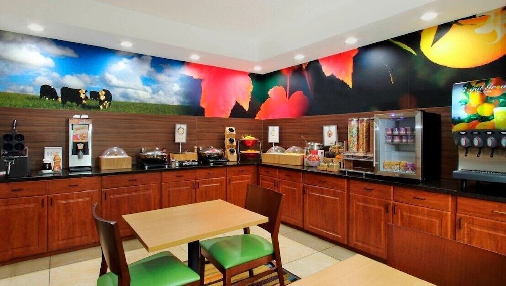 Fairfield Inn & Suites by Marriott Colorado Springs South - photo 14