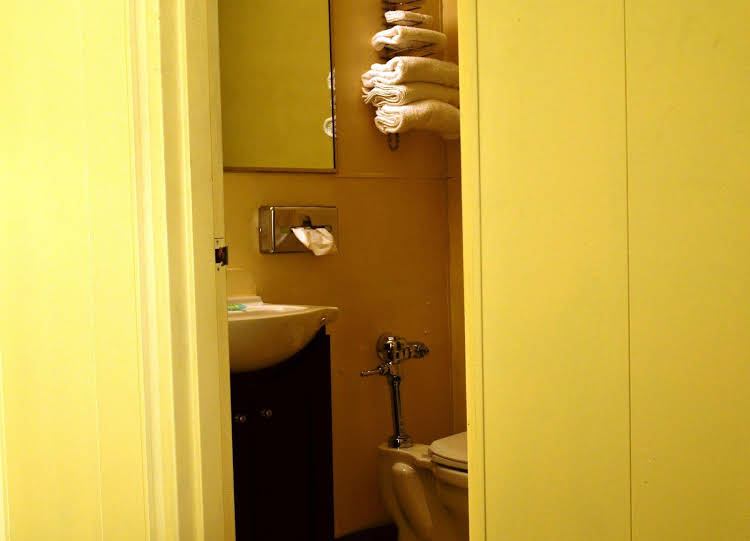 Knights Inn Bluefield - photo 23
