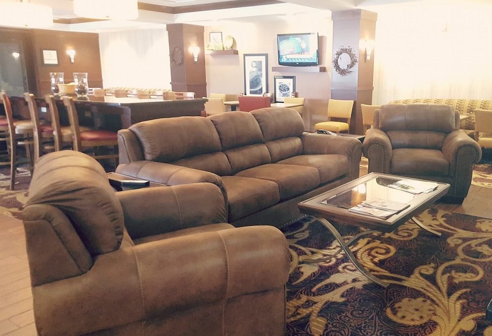 Hampton Inn Bangor - photo 7