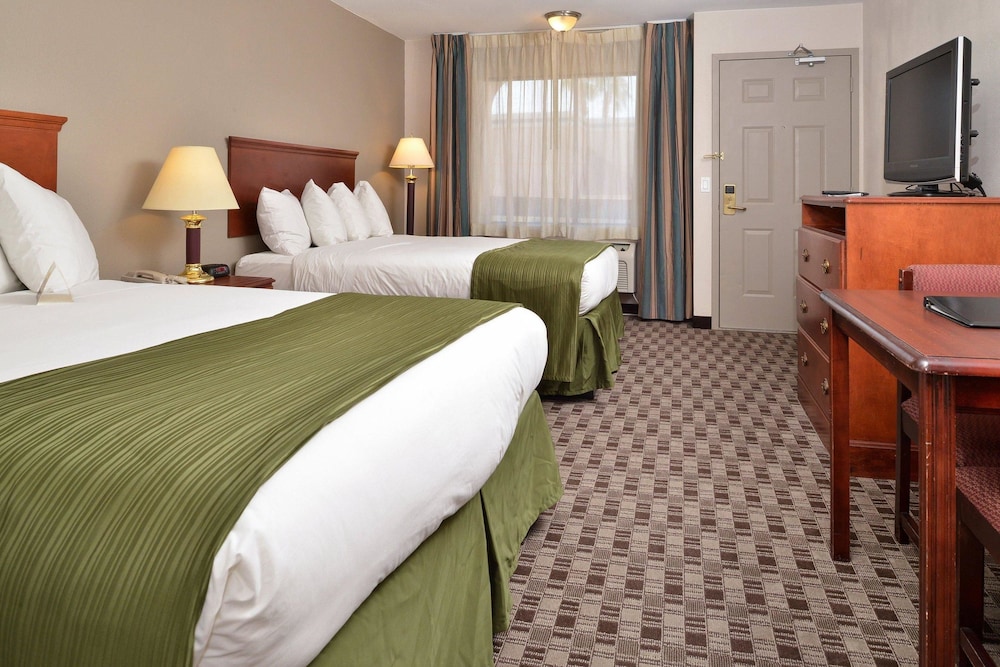 Quality Inn & Suites Indio I 10 - photo 5