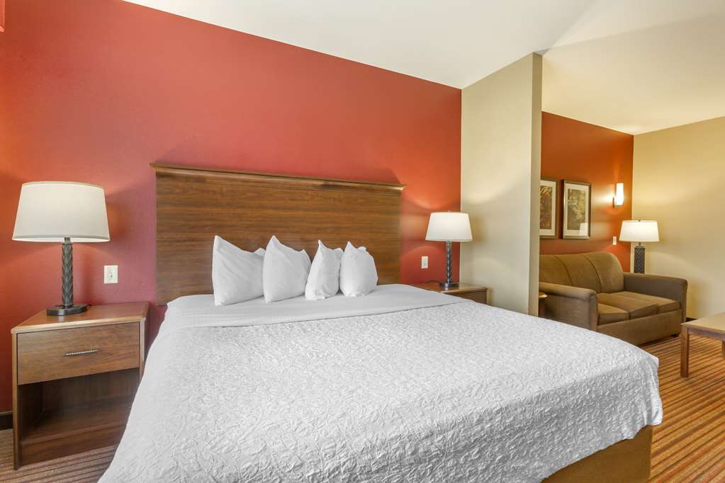 Best Western Plus Chandler Hotel & Suites - photo 4
