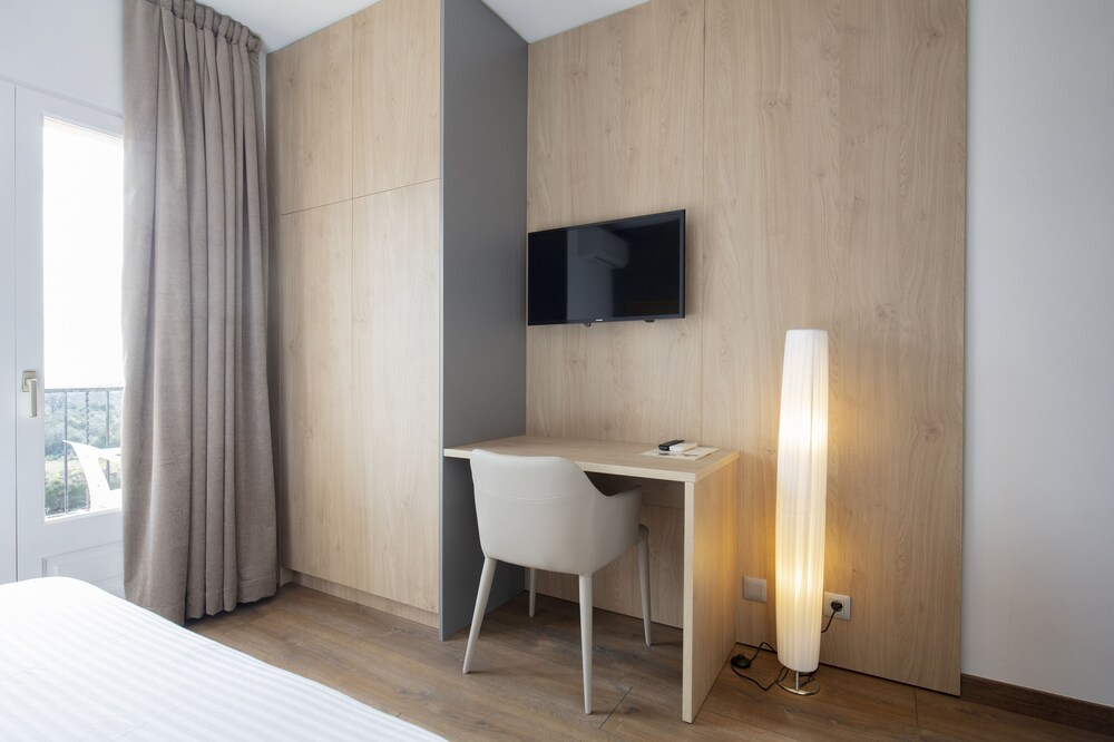 Hostal Rural Can Pau — Cantallops — photo 4