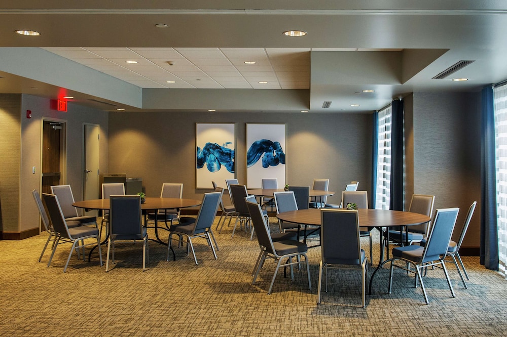 Hampton Inn & Suites Foxborough Mansfield - photo 46