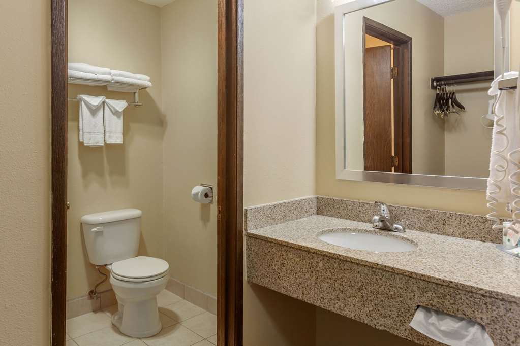 Quality Inn Ontario - photo 20