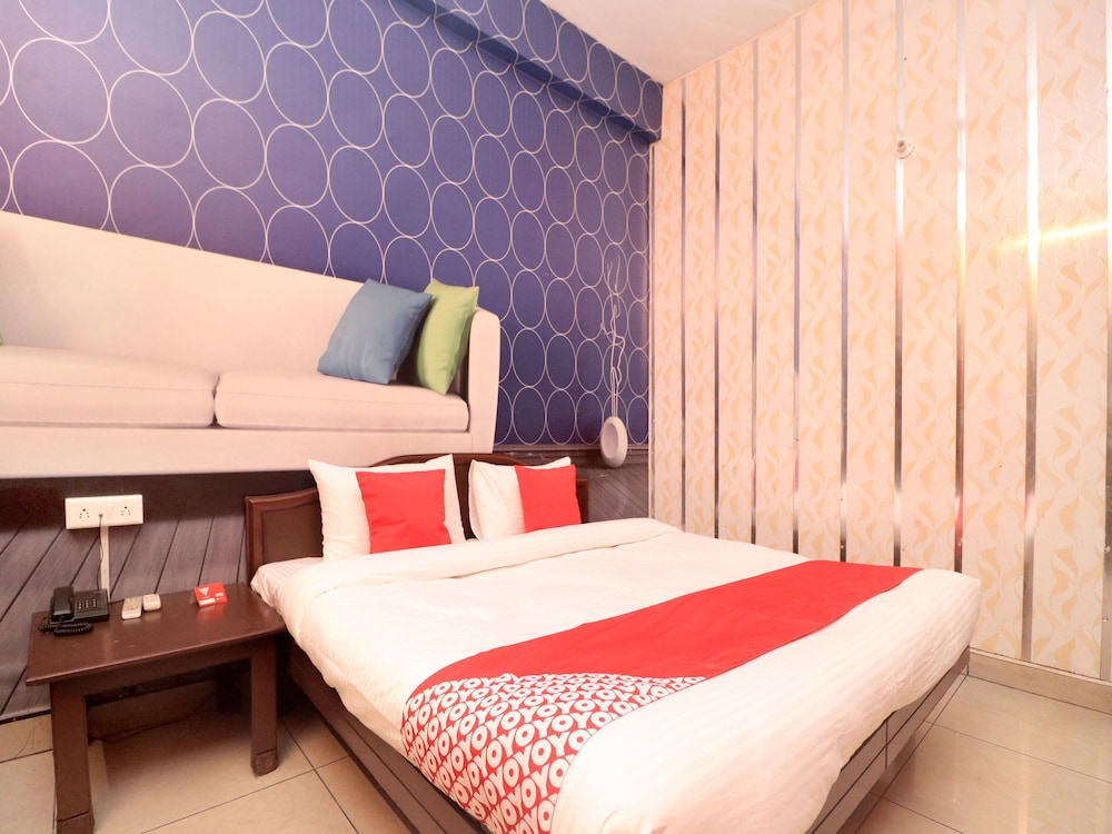 OYO 14876 Hotel Samrat in Jalandhar, India