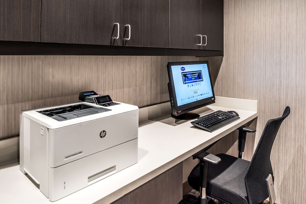 Hampton Inn & Suites Wixom - photo 54