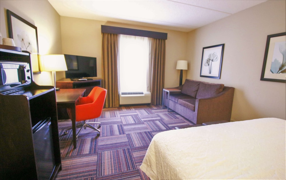 Hampton Inn & Suites by Hilton Flowery Branch Lake Lanier - photo 6