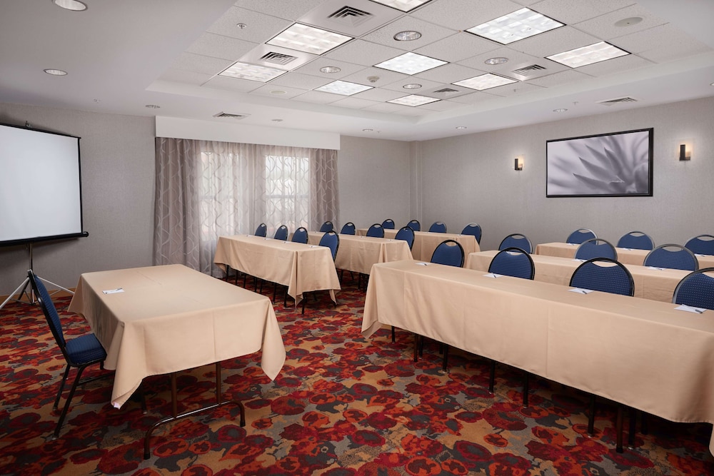 Hampton Inn Phoenix Glendale Peoria - photo 32
