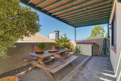 Calheta Family home — 4-Star Luxury Hotel in Estreito Da Calheta, Portugal