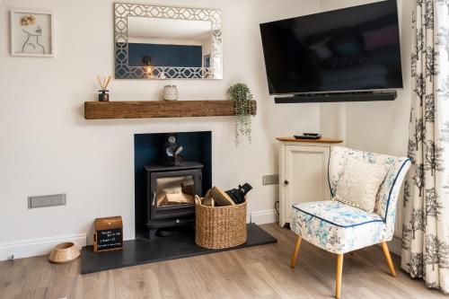 Cute Cosy Cottage Chilterns Pass The Keys 20709449 — Marlow