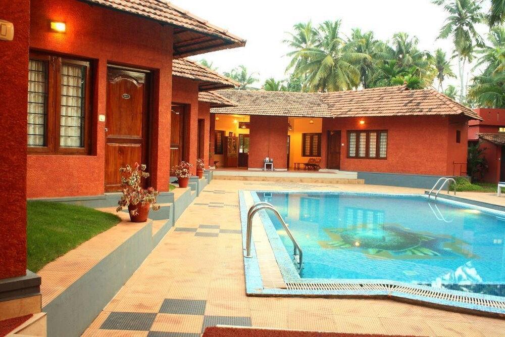 Deshadan Cliff and Beach Resort in Varkala, India