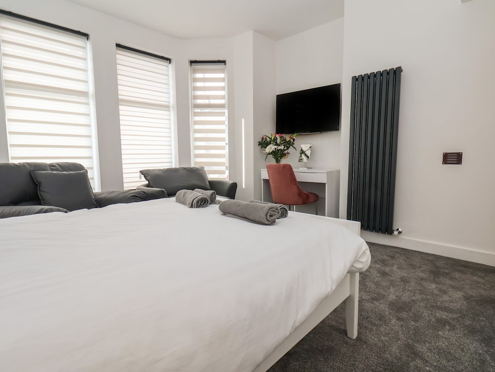 Frankies Seaview 4 — 4-Star Luxury Hotel in Bridlington, United Kingdom