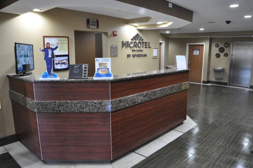 Microtel Inn & Suites by Wyndham Lithonia Stone Mountain - photo 2