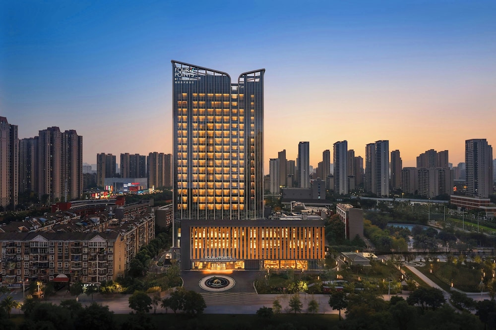 Four Points by Sheraton Wuhan Dongxihu — 4-Star Luxury Hotel in Wuhan, People's Republic of China