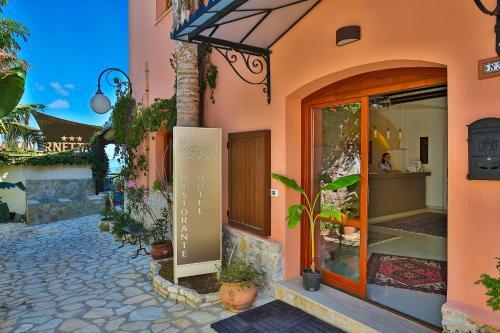 Hotel La Tavernetta — 4-Star Luxury Hotel in Scopello, Italy