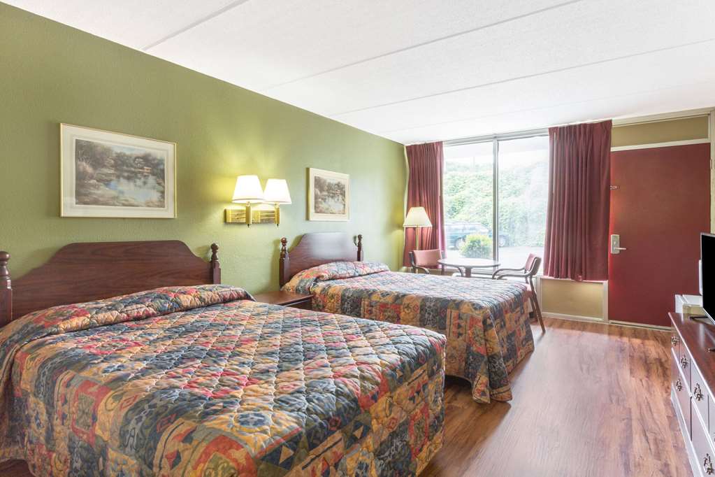 Super 8 by Wyndham Kingsport I 81 - photo 12