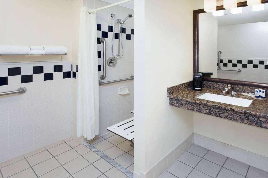 AmericInn by Wyndham Webster City - photo 12
