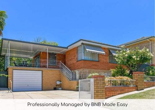 The Family Retreat Near Mt Panorama & Racecourse