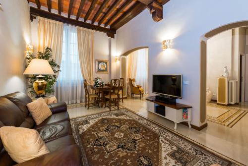Appartamento San Michele — 4-Star Luxury Hotel in Lucca, Italy