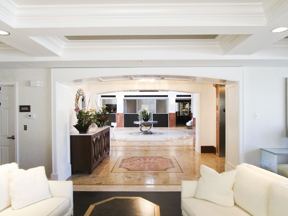 Naples Bay Resort & Marina - photo 2