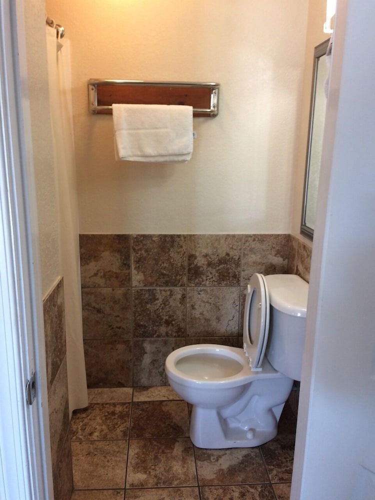 Seahorse Inn and Cottages - photo 30