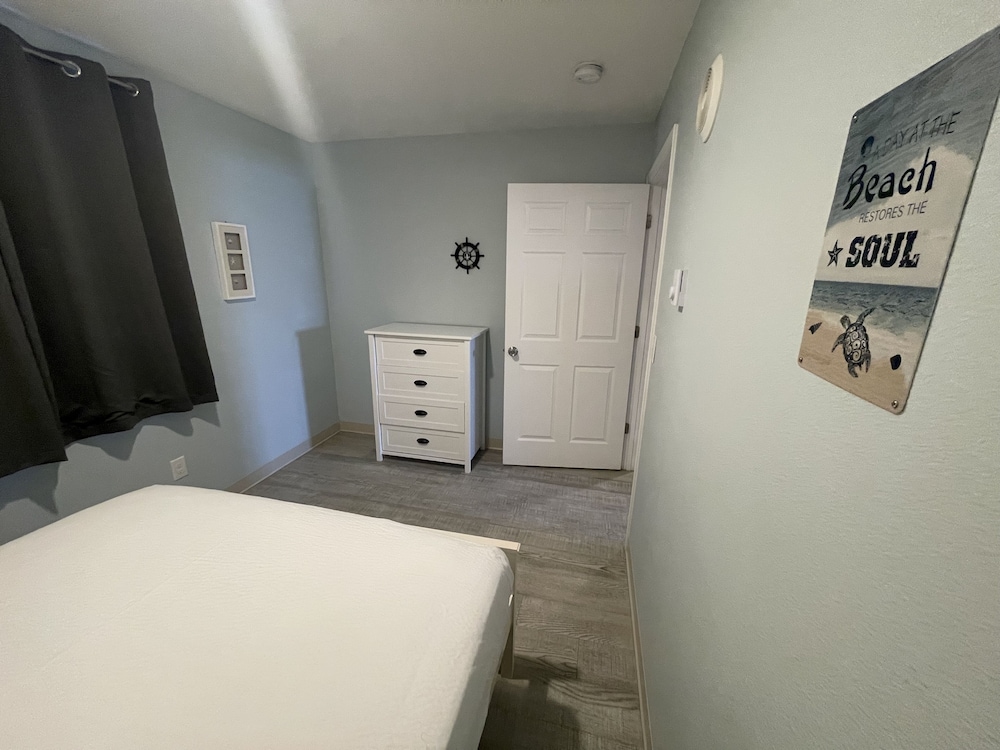 The Coastal Inn and Suites - photo 17
