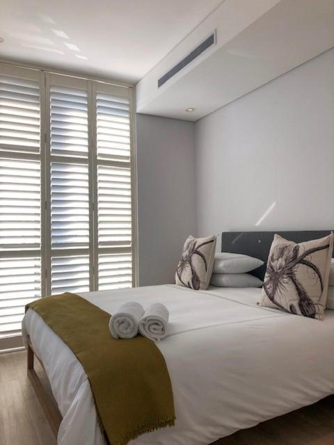 Central Cape Town Stunning Designer Apartment