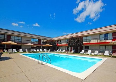 Quality Inn Pittsburgh North - photo 3