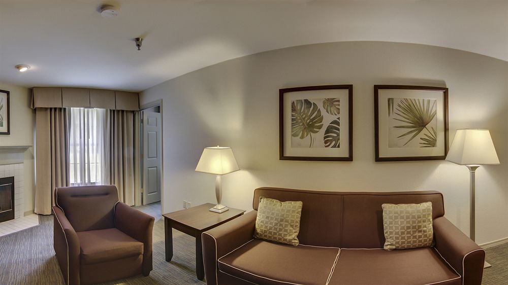Clarion Inn & Suites Conference Center - photo 2