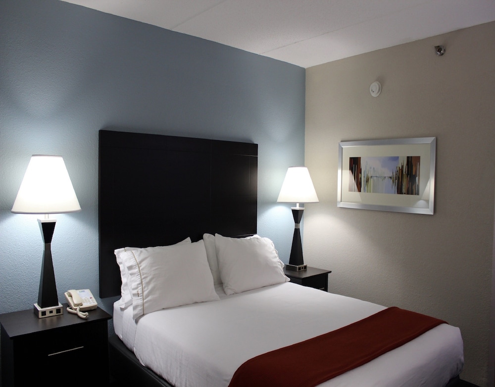 Holiday Inn Express Forsyth by IHG - photo 9