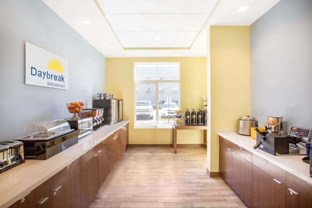 Days Inn & Suites by Wyndham Kearney - photo 14