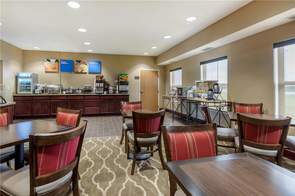 Comfort Inn Walcott near Davenport - photo 35
