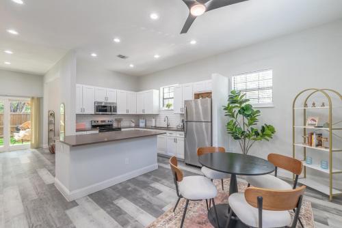 Texas Casita Retreat Minutes from Six Flags in San Antonio, United States