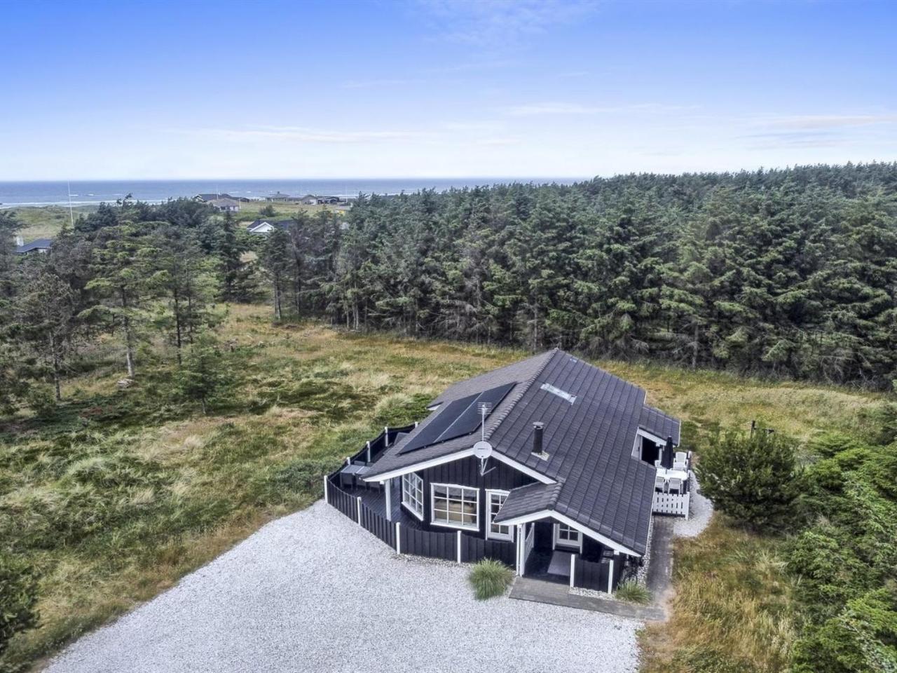 Holiday Home Jens 425m from the sea by Interhome — 4-Star Luxury Hotel in Lokken, Denmark