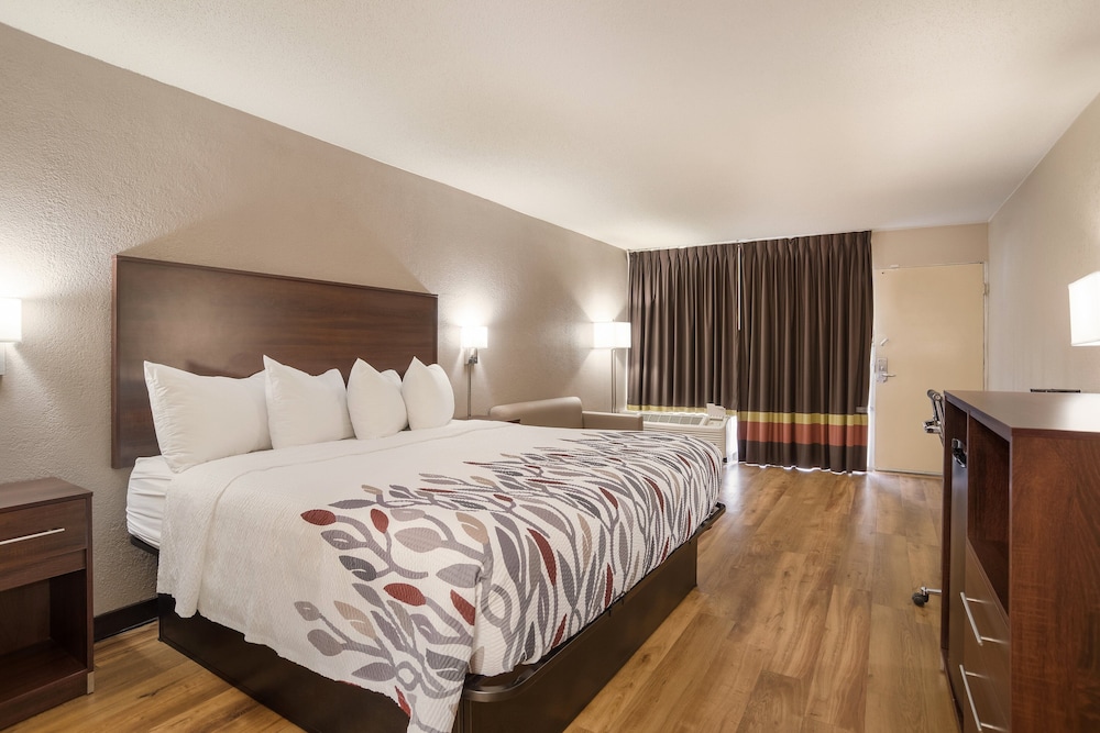 Red Roof Inn Baltimore South Glen Burnie - photo 9