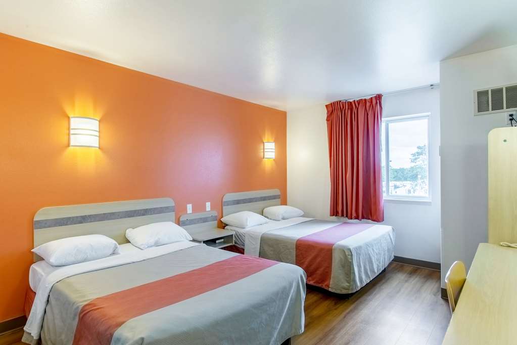 Motel 6 Baraboo WI Lake Delton - photo 11