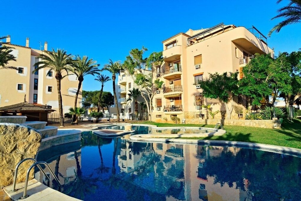 Retiro 1 dormitorio by Bookindenia — 4-Star Luxury Hotel in Denia, Spain