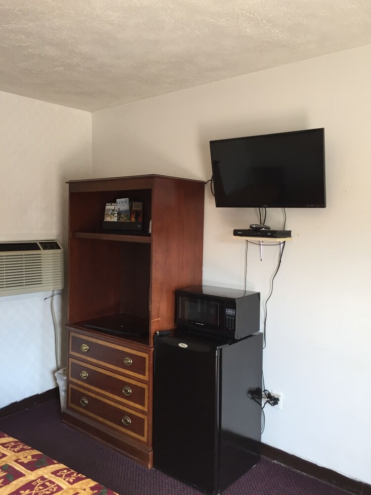 Front Royal Motel - photo 6