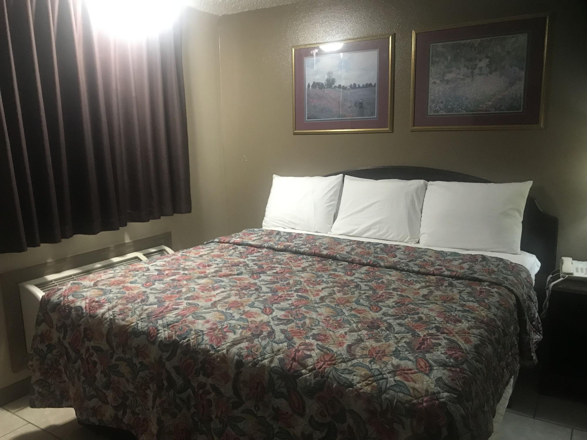 Americas Best Value Inn Woodward at 8th St - photo 18
