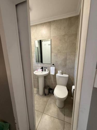 17D Stylish Spacious Studio Scenic Balcony Views