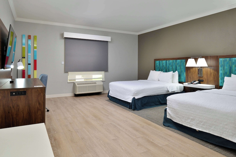 Hampton Inn & Suites Greenville - photo 9