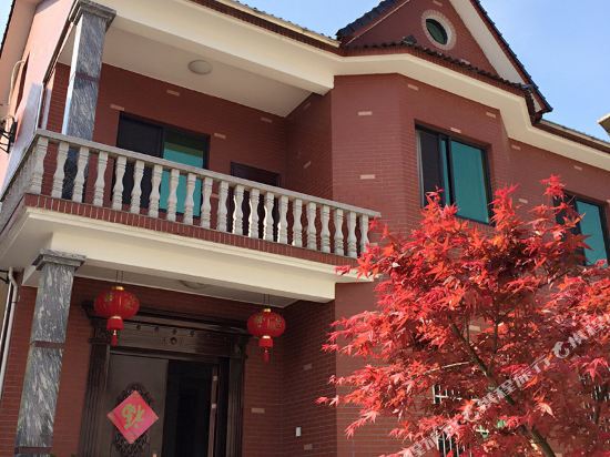 Longjia Inn - carbon neutral hotel in Deqing