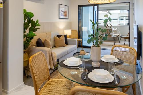 In the heart of it all: 2 bed CBD townhouse — 4-Star Luxury Hotel in Christchurch, New Zealand