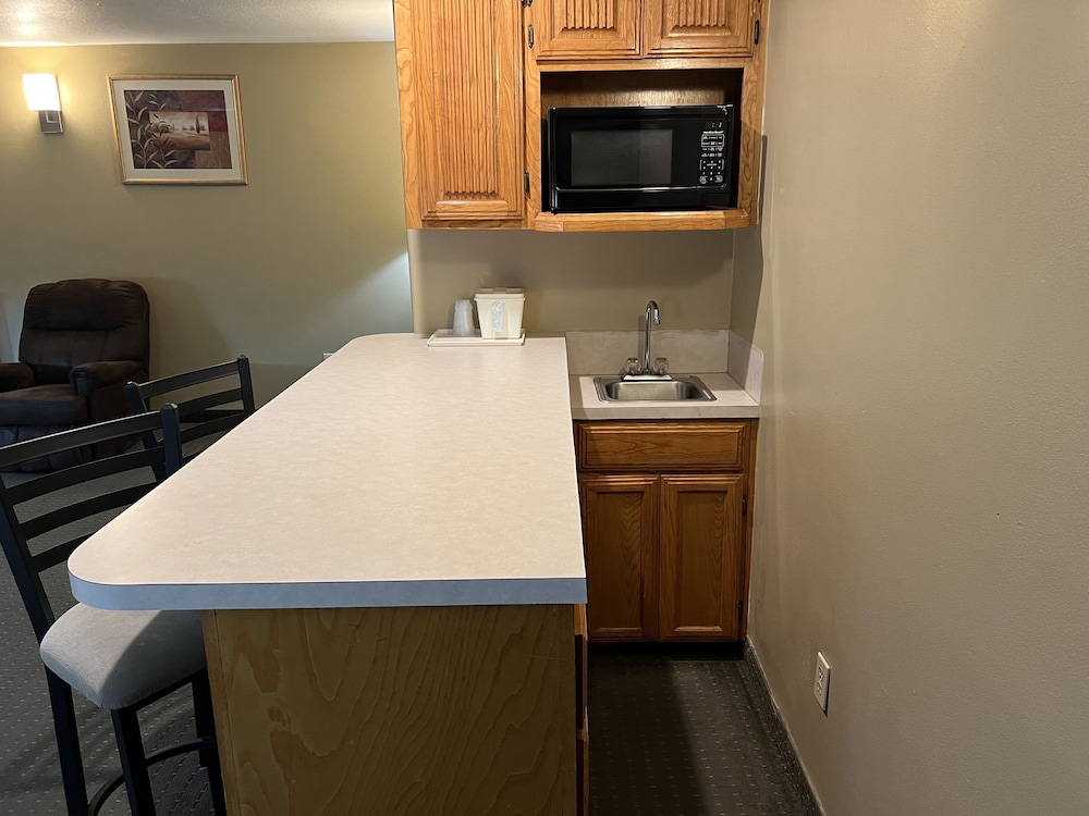 Americas Best Value Inn Pharr - photo 16
