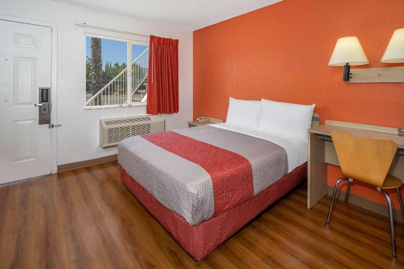 Motel 6 Sepulveda CA Los Angeles Van Nuys N - photo 67