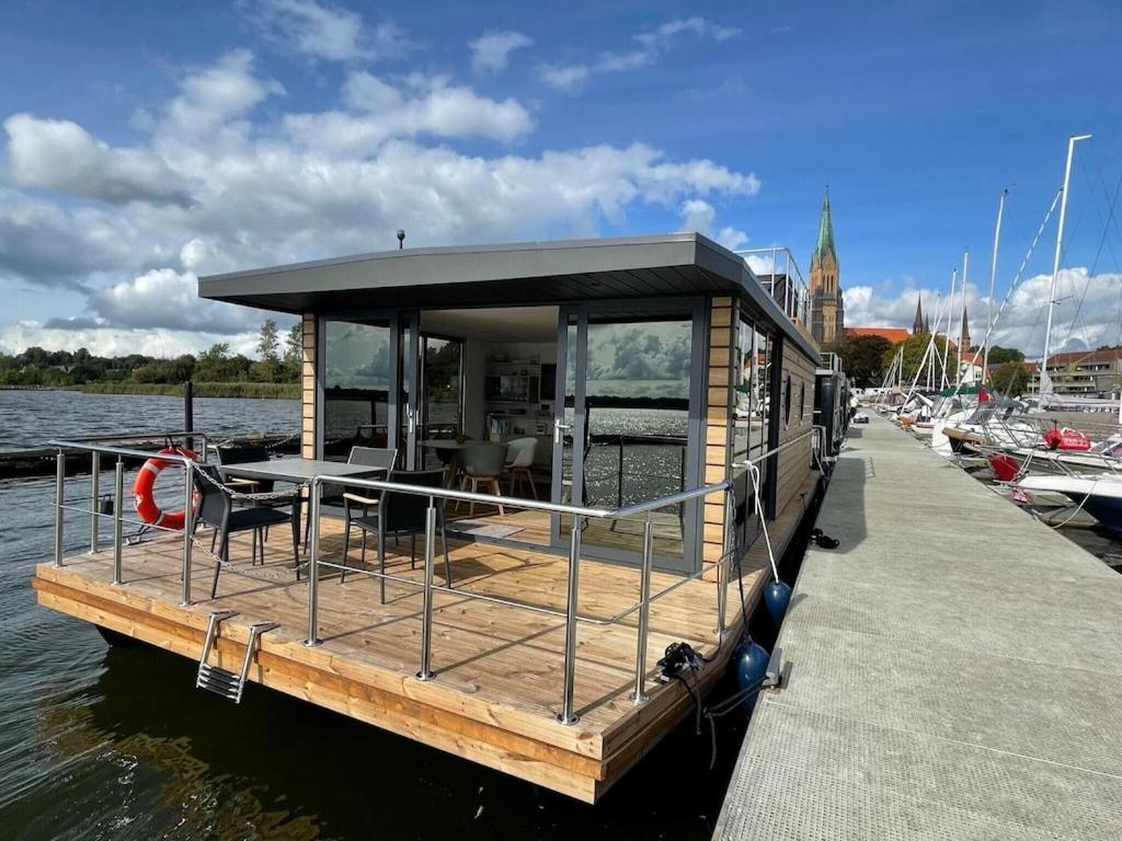 Hausboot Fjord Schleiliebe Mit Biosauna Und Dachterrasse In Schleswig — Schleswig